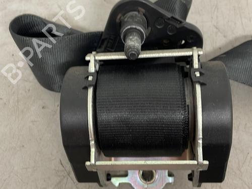 rear-right-seatbelt-dacia-lodgy-js_-2012-31046609 main image