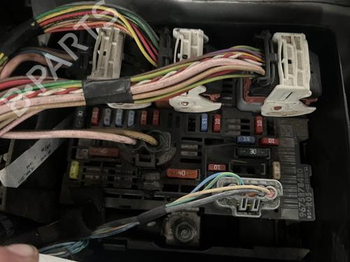 Used Fuse box Fuse box PEUGEOT 308 I (4A_, 4C_) 1.6 HDi (112 hp) 39725462 39725462
