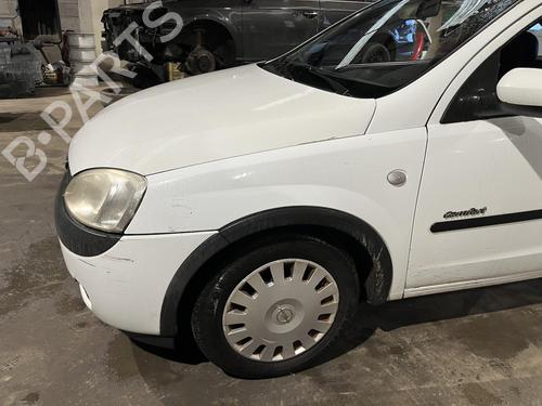 Used Left front fenders OPEL CORSA C (X01) 1.2 (F08, F68) (75 hp) 31646969