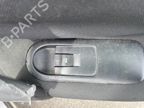 Høyre bak elrute bryter Høyre bak elrute bryter RENAULT SCÉNIC II (JM0/1_) 1.5 dCi (JM1E, JM16) (106 hp) 35807953 35807953