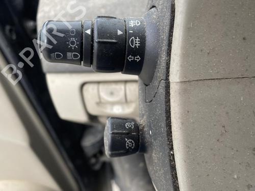 Used Switch RENAULT GRAND SCÉNIC II (JM0/1_) 1.5 dCi (JM1E) (106 hp) 26427345