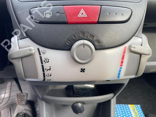 Used Climate control Climate control 38490656 38490656