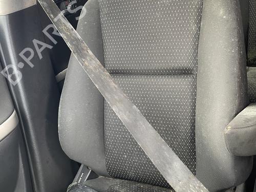 Boucle de ceinture de sécurité TOYOTA COROLLA Verso (ZER_, ZZE12_, R1_) 2.2 D-4D (AUR10_, AUR10R) (136 hp) 31981778