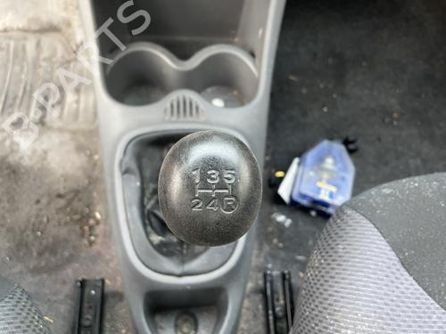 Used Gear lever TOYOTA AYGO (_B1_) 1.0 (KGB10_, KGB10R) (68 hp) 31376913