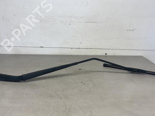 Used Front windshield wiper arm NISSAN JUKE (F15) 1.5 dCi (110 hp) 26418466