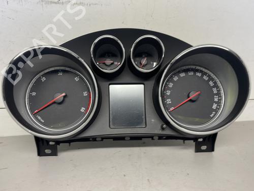 Used Instrument cluster OPEL INSIGNIA A (G09) 2.0 CDTI (68) (131 hp) 26413385