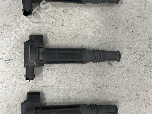Used Ignition coil Ignition coil CITROËN C4 CACTUS 1.2 VTi 82 (82 hp) 27575879 27575879