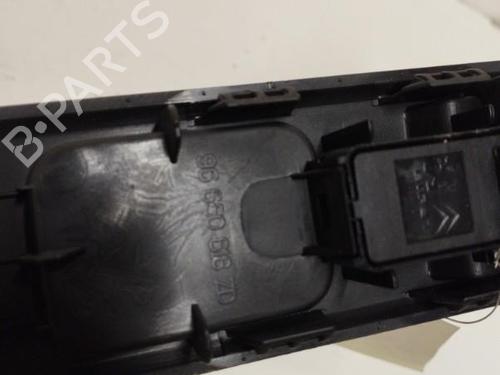 Right front window switch PEUGEOT 5008 (0U_, 0E_) 1.6 HDi | BP26422011I26 
