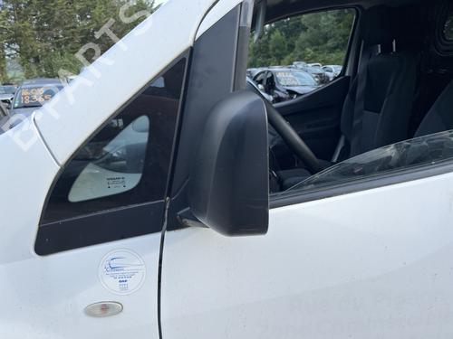 front-left-quarter-glass-nissan-nv200-van-2010-36896970 main image