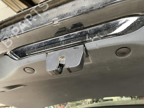 Used Tailgate lock Tailgate lock PEUGEOT 5008 (0U_, 0E_) 1.6 HDi (112 hp) 33047448 33047448
