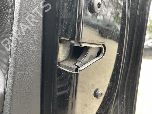 Højre fortil lås Højre fortil lås 39111074 39111074