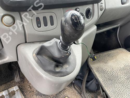 Used Gear lever Gear lever RENAULT TRAFIC II Van (FL) 1.9 dCi 80 (FL0B) (82 hp) 32062292 32062292