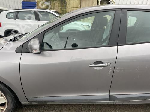 Rudehejsemekanisme ventre foran RENAULT MEGANE III Hatchback (BZ0/1_, B3_) 1.5 dCi (BZ09, BZ0D, BZ1W, BZ29, BZ14) (110 hp) 31946004