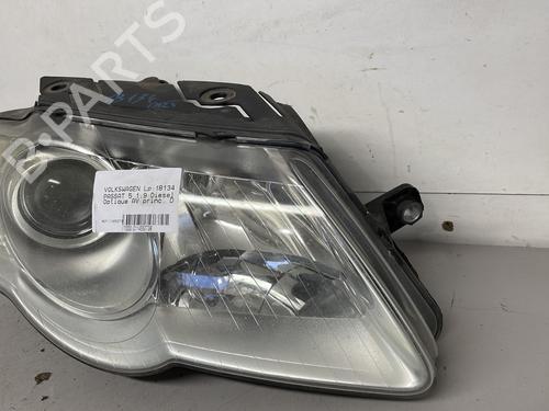 Used Right headlight Right headlight VW PASSAT B6 (3C2) 1.9 TDI (105 hp) 29897937 29897937