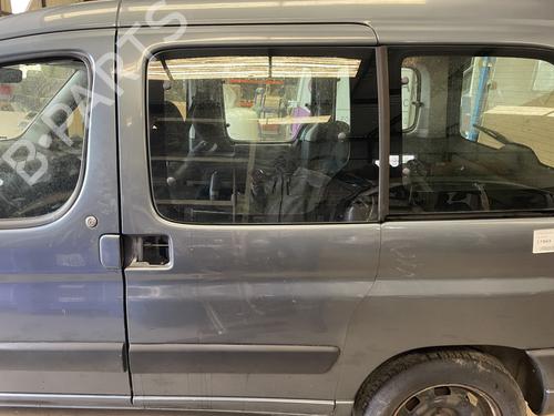 Venstre side skyvedør CITROËN BERLINGO / BERLINGO FIRST MPV (MF_, GJK_, GFK_) 1.6 HDI 90 (MF9HX) (90 hp) 32360944