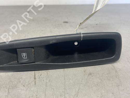 Used Left rear window switch RENAULT ZOE (BFM_) ZOE (88 hp) 26418415
