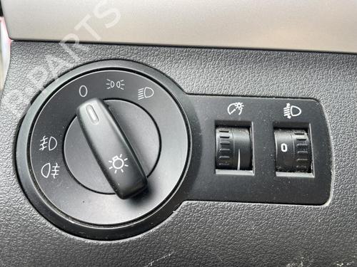 Used Headlight switch Headlight switch 38477005 38477005