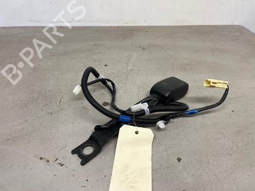 Used Seat buckle Seat buckle TOYOTA URBAN CRUISER (_P1_) 1.33 (NSP110_, NSP110R) (99 hp) 33945810 33945810