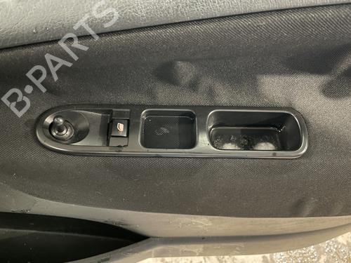 Used Right front window switch Right front window switch PEUGEOT 207 SW (WK_) 1.6 HDi (109 hp) 31354542 31354542