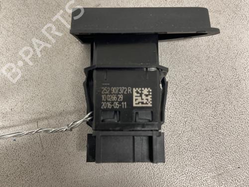 Used Warning switch Warning switch RENAULT CAPTUR I (J5_, H5_) 1.2 TCe 120 (118 hp) 39396619 39396619