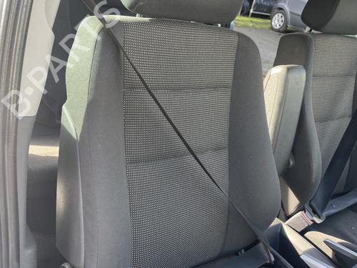 Used Seat buckle OPEL ZAFIRA / ZAFIRA FAMILY B (A05) 1.9 CDTI (M75) (150 hp) 31804787