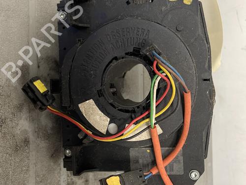 Steering column stalk CITROËN C3 Picasso (SH_) 1.2 THP 110 (SHHNZ6) | BP31858289I23 - Image 9