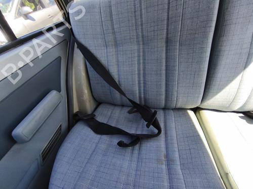 Sikkerhedssele bag højre Sikkerhedssele bag højre PEUGEOT 205 I (741A/C) 1.1 (49 hp) 37008073 37008073