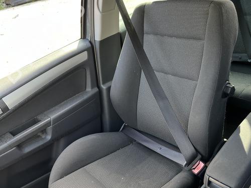 Sæde højre fortil Sæde højre fortil OPEL ZAFIRA / ZAFIRA FAMILY B (A05) 1.7 CDTI (M75) (110 hp) 36752754 36752754