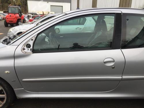 Dør venstre fortil Dør venstre fortil PEUGEOT 206 Hatchback (2A/C) 1.6 HDi 110 (109 hp) 30890618 30890618