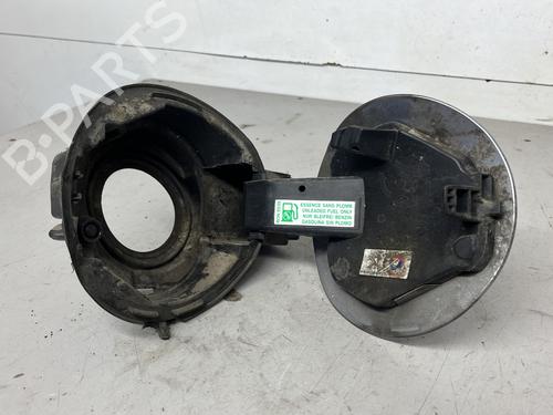 Used Fuel flap PEUGEOT 308 II (LB_, LP_, LW_, LH_, L3_) 1.6 THP 125 (125 hp) 29425813
