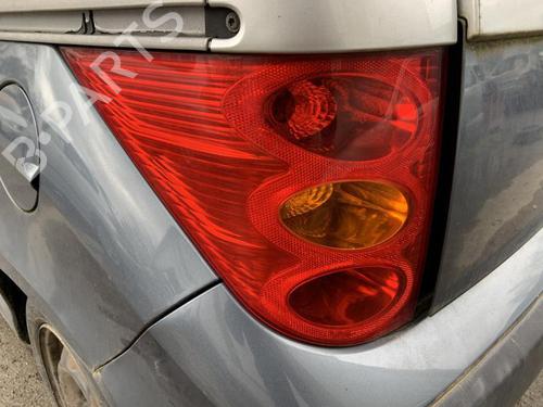 Used Left taillight PEUGEOT 1007 (KM_) 1.4 HDi (68 hp) 26417356