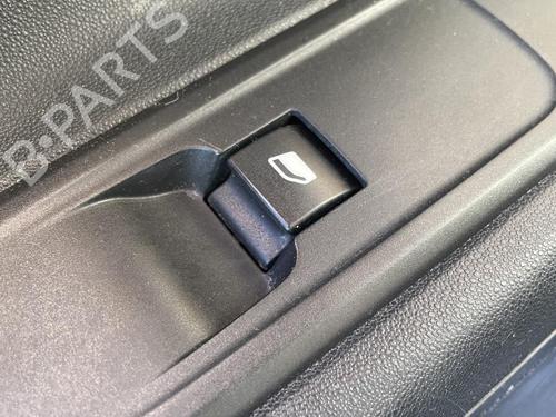Used Right front window switch Right front window switch 38109263 38109263