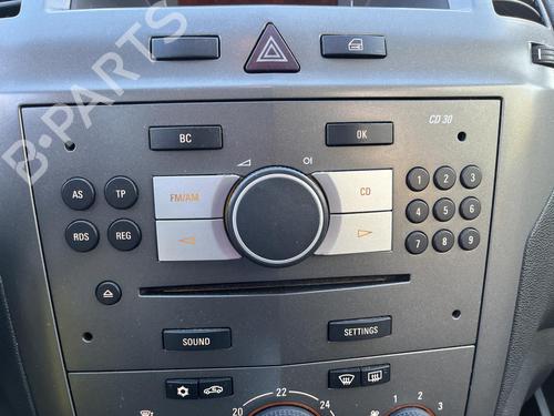 Used Radio OPEL ZAFIRA / ZAFIRA FAMILY B (A05) 1.9 CDTI (M75) (150 hp) 31362261