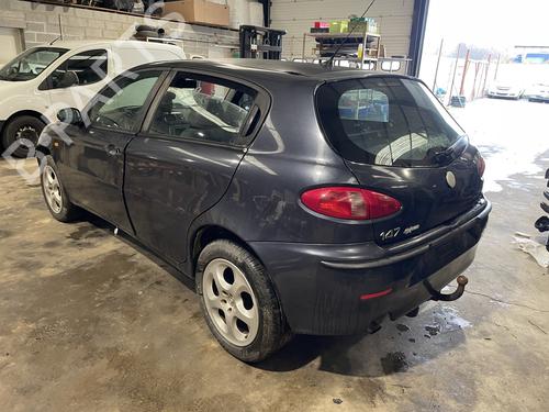 Porton trasero ALFA ROMEO 147 (937_) 1.9 JTD (937.AXD1A, 937.BXD1A, 937.AXV1A, 937.BXB1A,... (115 hp) 30872185