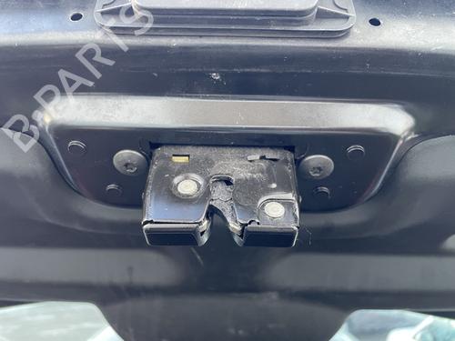 Used Tailgate lock RENAULT TWINGO II (CN0_) 1.2 16V (CN04, CN0B) (75 hp) 30615051