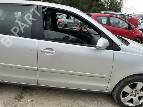Used Front right window mechanism Front right window mechanism VW POLO IV (9N_, 9A_) 1.4 TDI (70 hp) 39396537 39396537