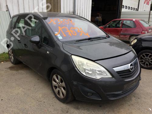 Højre Foran Tågelygte OPEL MERIVA B MPV (S10) 1.7 CDTI (75) (110 hp) 28062877