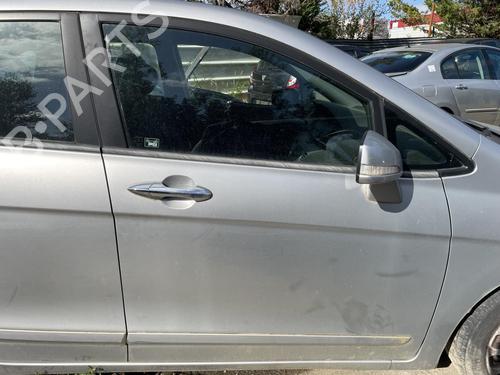 right-front-door-honda-fr-v-be-2004-36954246 main image