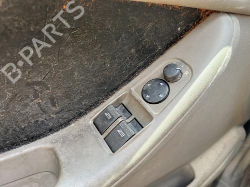 Used Left front window switch Left front window switch AUDI A3 (8L1) 1.9 TDI (100 hp) 36653347 36653347