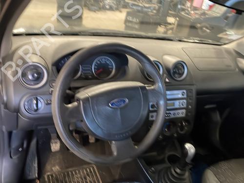 Left headlight FORD FIESTA V (JH_, JD_) 1.4 16V | BP26426413C28 