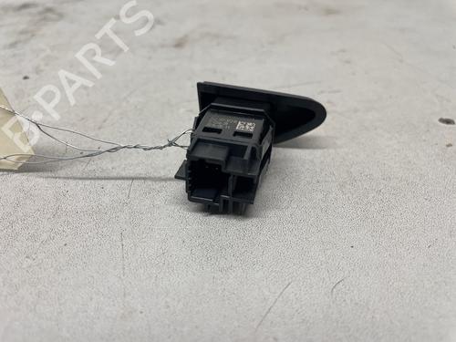 Warning switch RENAULT CAPTUR I (J5_, H5_) 1.2 TCe 120 | BP39396619I22 - Image 2