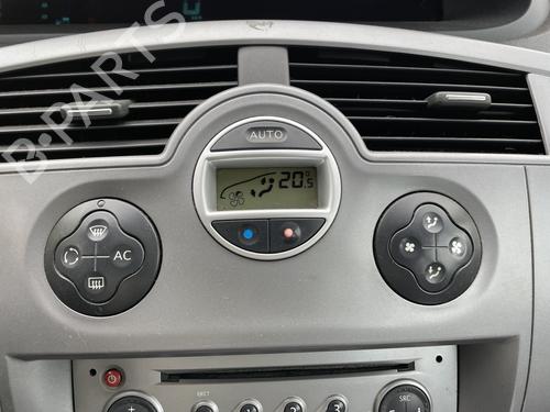 Used Climate control Climate control RENAULT SCÉNIC II (JM0/1_) 1.5 dCi (JM1E, JM16) (106 hp) 35807941 35807941