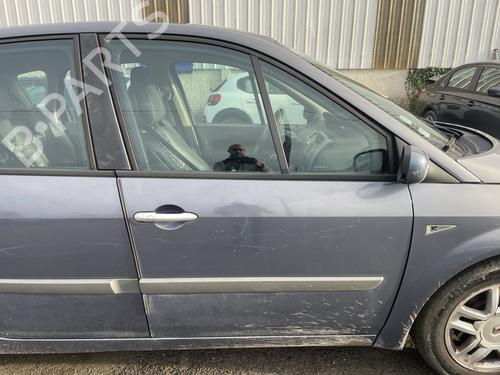Used Right front door RENAULT SCÉNIC II (JM0/1_) 2.0 (JM05, JM0U, JM1N, JM1U, JM2V) (135 hp) 31646964