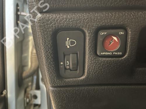 Used Headlight switch PEUGEOT 206 Hatchback (2A/C) 1.4 HDi eco 70 (68 hp) 32854291