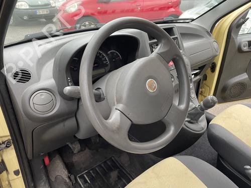 Used Middle console Middle console FIAT PANDA (169_) 1.2 LPG (169CXF1A) (69 hp) 30736251 30736251