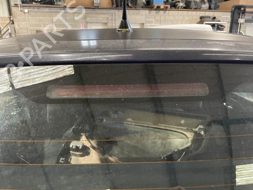 Used Third brake light ALFA ROMEO 147 (937_) 1.9 JTD (937.AXD1A, 937.BXD1A, 937.AXV1A, 937.BXB1A,... (115 hp) 30872260