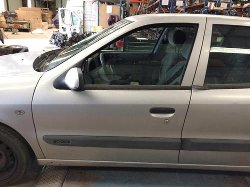 Used Front left lock CITROËN XSARA (N1) 1.9 D (70 hp) 26417745