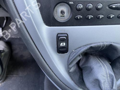 Used Left front window switch CITROËN XSARA PICASSO (N68) 1.6 HDi (90 hp) 26687114