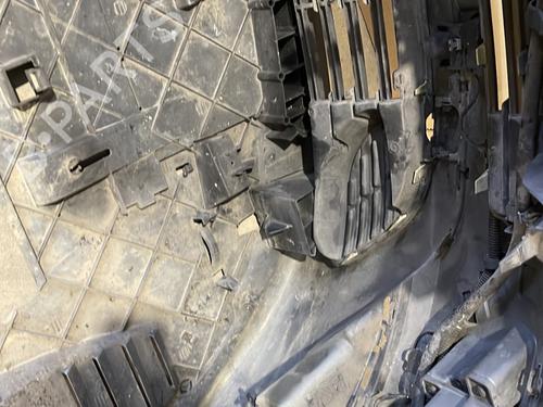 Front bumper CITROËN C4 Grand Picasso I (UA_) 1.6 HDi | BP31017442C7 