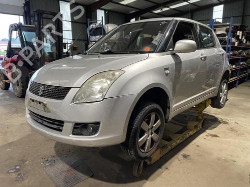 Right front door SUZUKI SWIFT III (MZ, EZ) 1.3 DDiS (RS413D) | BP26426814C3
